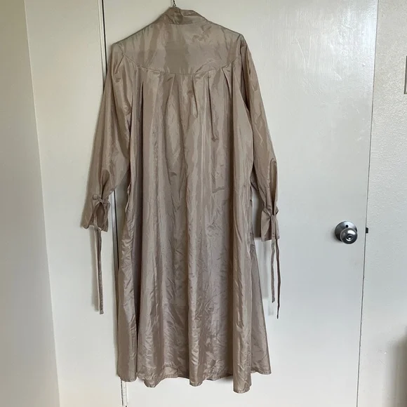 I. Magnin Beige Button-Up Rain Coat - Picture 3 of 5